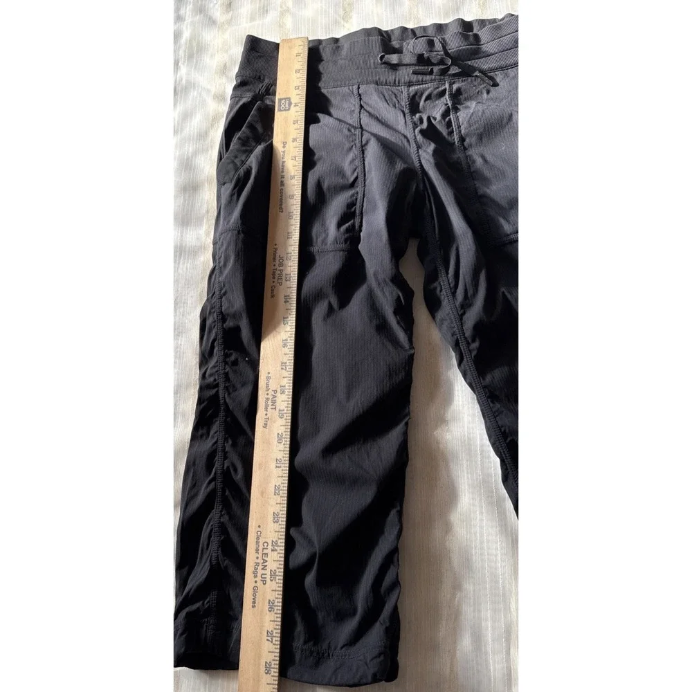 LULULEMON Pants Womens Size  8 Dance Studio Black Pinstriped Capri Cropped Cargo